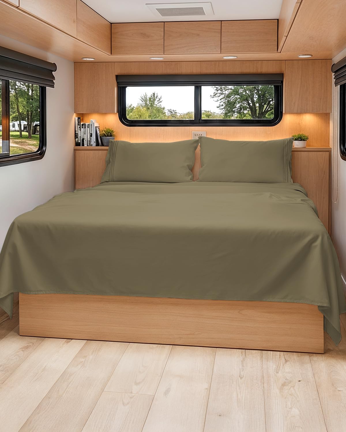 Queen Size 4 Piece Sheet Set - Breathable & Cooling Sheets - Blue Stripes